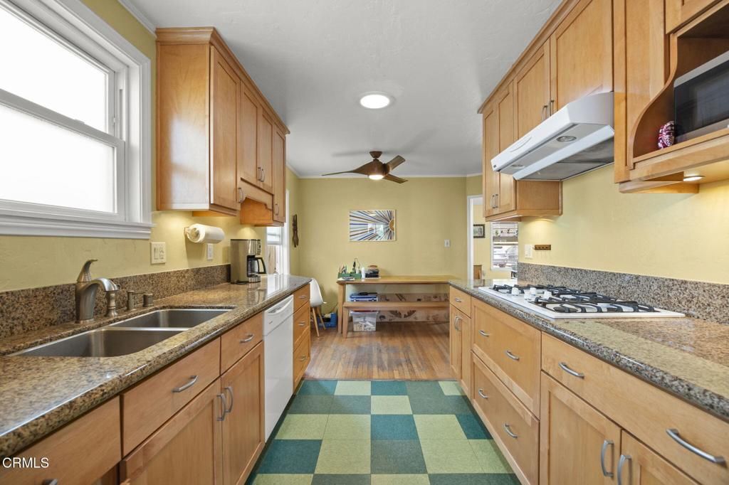 Image 14 of property listing at 345 Melrose Drive, Oxnard, CA 93035