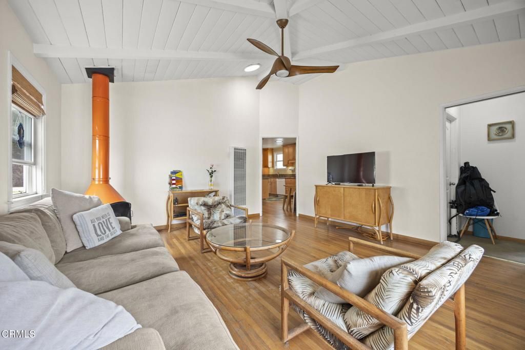 Image 8 of property listing at 345 Melrose Drive, Oxnard, CA 93035