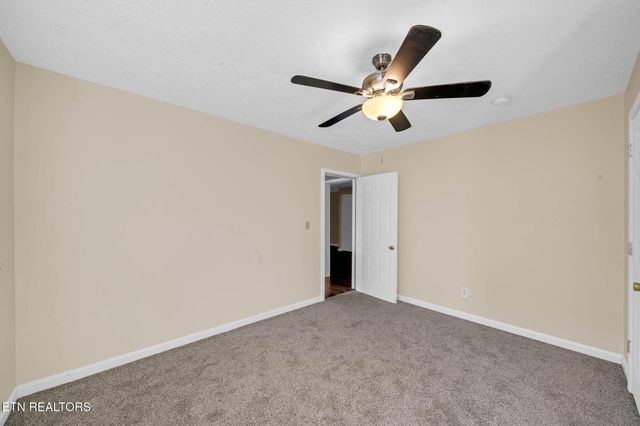 1690 River Bend Rd, Sevierville, TN 37876