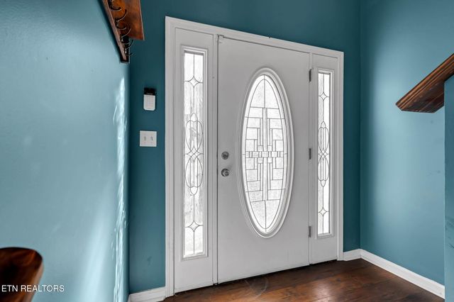 1690 River Bend Rd, Sevierville, TN 37876