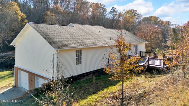 1690 River Bend Rd, Sevierville, TN 37876