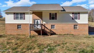 1690 River Bend Rd, Sevierville, TN 37876