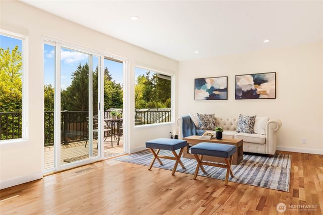 7047 NE 138th Street, Kirkland, WA 98034