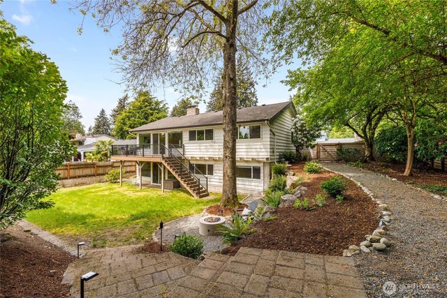 7047 NE 138th Street, Kirkland, WA 98034