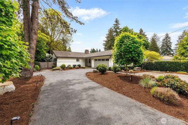 7047 NE 138th Street, Kirkland, WA 98034