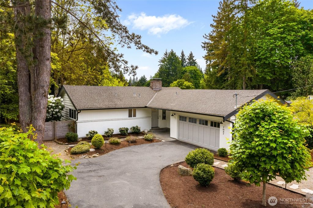 7047 NE 138th Street, Kirkland, WA 98034
