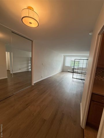 220-55 46th Avenue 8R, Bayside, NY 11361