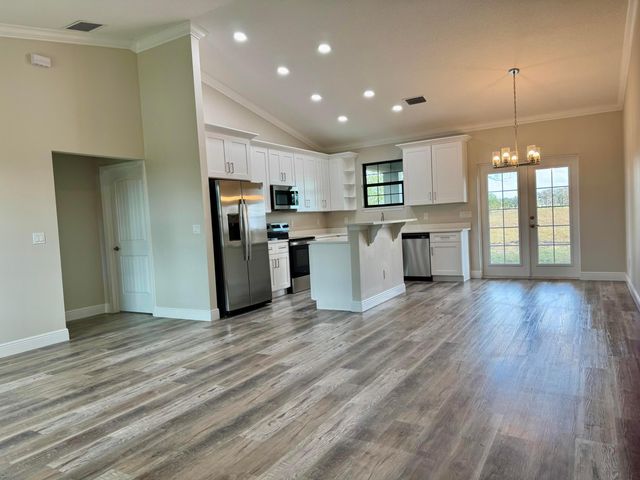 5009 SE 42nd Street, Okeechobee, FL 34974