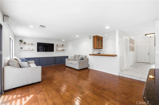 13792 Christian Barrett Drive, Moorpark, CA 93021