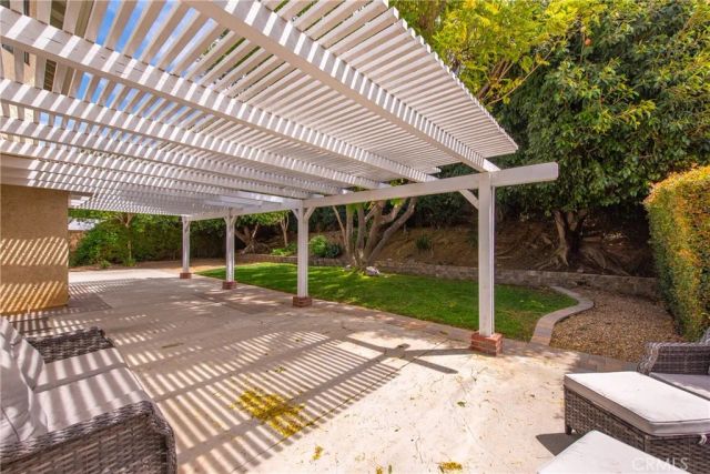 13792 Christian Barrett Drive, Moorpark, CA 93021