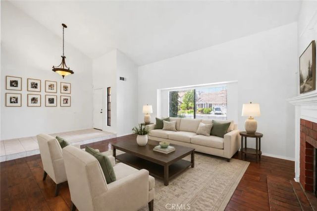 13792 Christian Barrett Drive, Moorpark, CA 93021