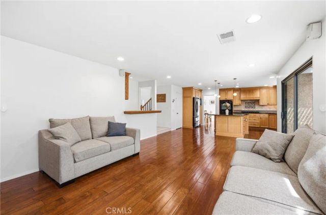 13792 Christian Barrett Drive, Moorpark, CA 93021
