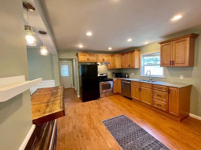222 Parker St, Springfield, MA 01151