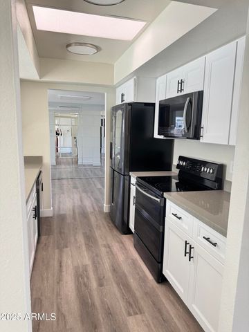 4813 W HAYWARD Avenue, Glendale, AZ 85301