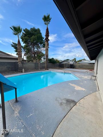 4813 W HAYWARD Avenue, Glendale, AZ 85301