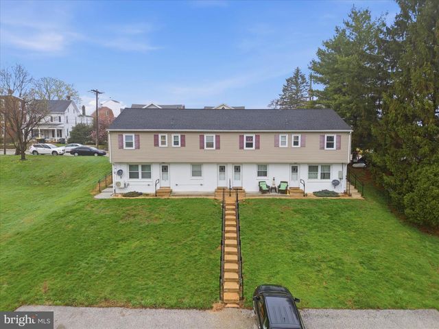 20 E GAY ST, Red Lion, PA 17356