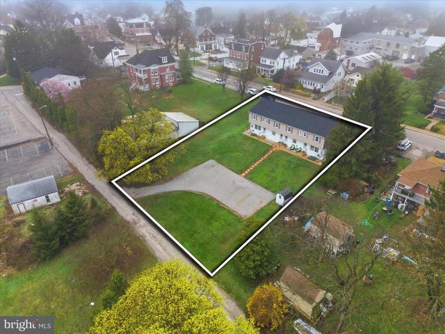 20 E GAY ST, Red Lion, PA 17356