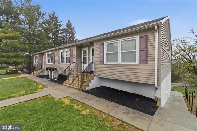 20 E GAY ST, Red Lion, PA 17356