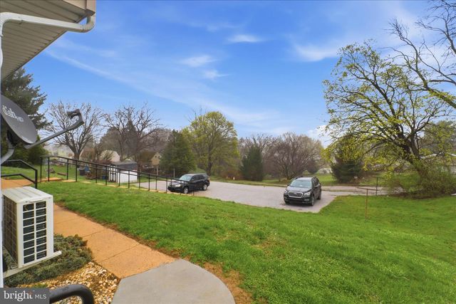 20 E GAY ST, Red Lion, PA 17356