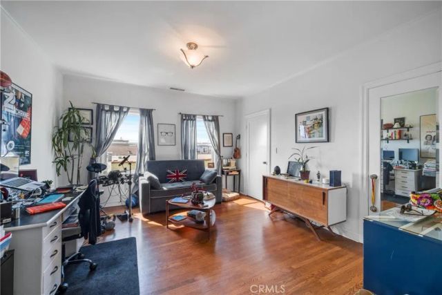 1245 S Hudson Avenue, Los Angeles, CA 90019