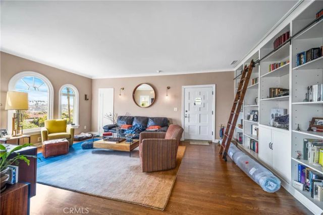 1245 S Hudson Avenue, Los Angeles, CA 90019