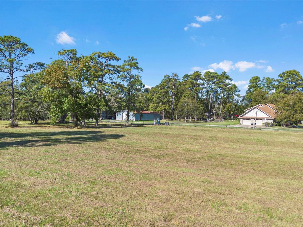 Image 18 of property listing at 17431 Fm 2100 Road, Crosby, TX 77532