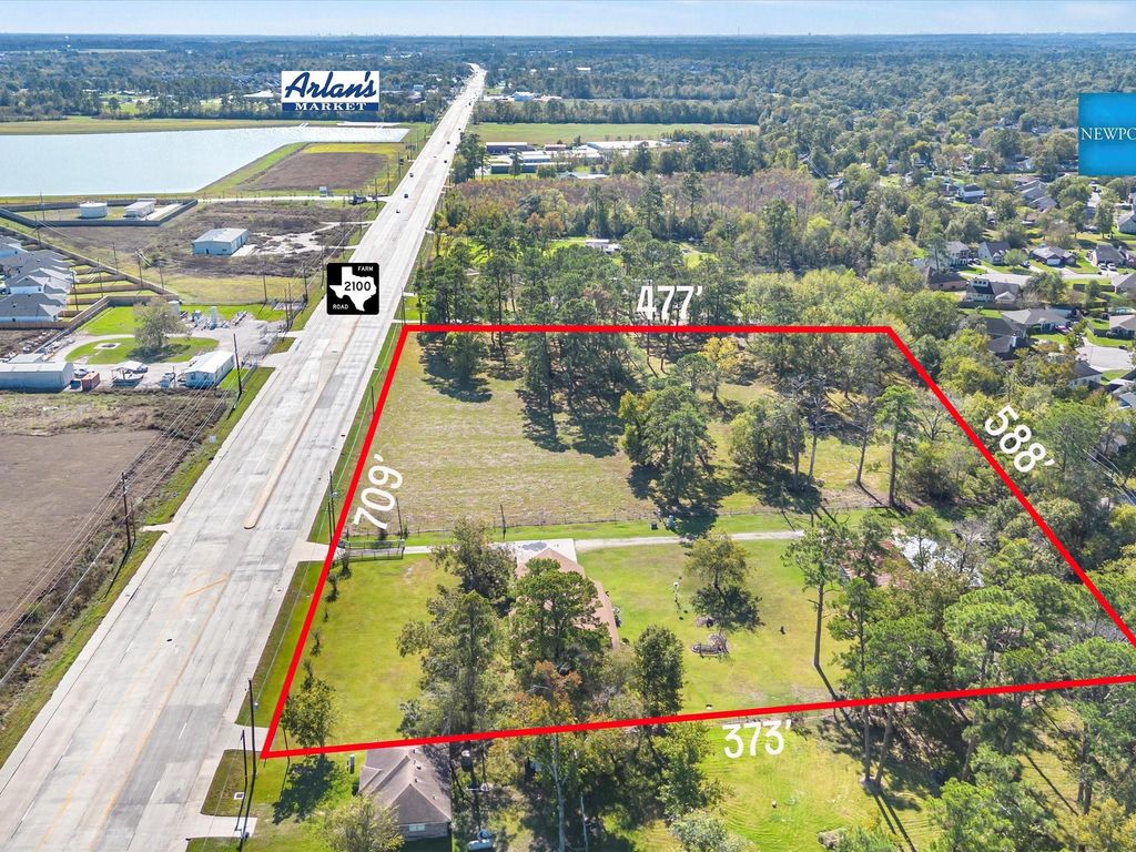 Image 7 of property listing at 17431 Fm 2100 Road, Crosby, TX 77532