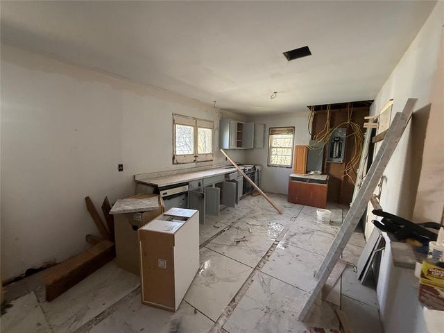 2032 NE Grand Boulevard, Oklahoma City, OK 73111