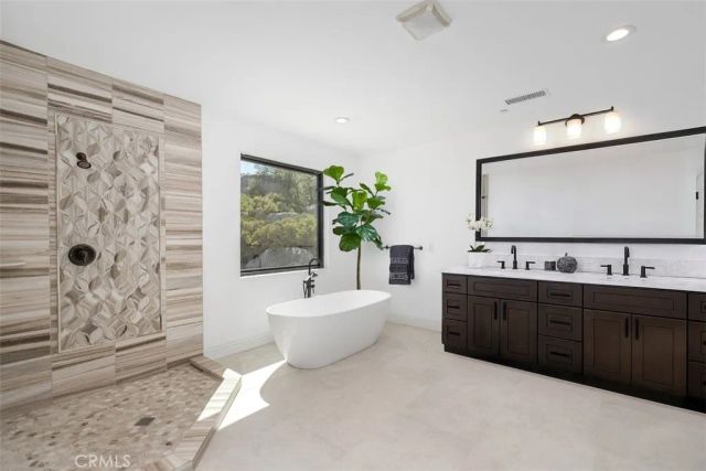 42125 Calle Paramo, Murrieta, CA 92562