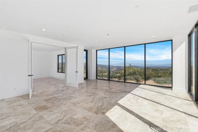 42125 Calle Paramo, Murrieta, CA 92562