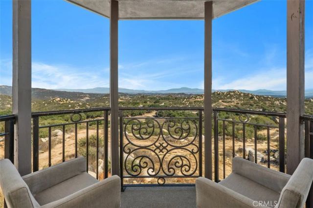 42125 Calle Paramo, Murrieta, CA 92562