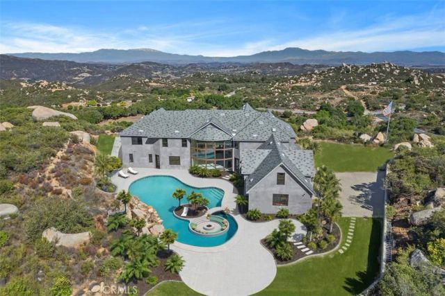 42125 Calle Paramo, Murrieta, CA 92562