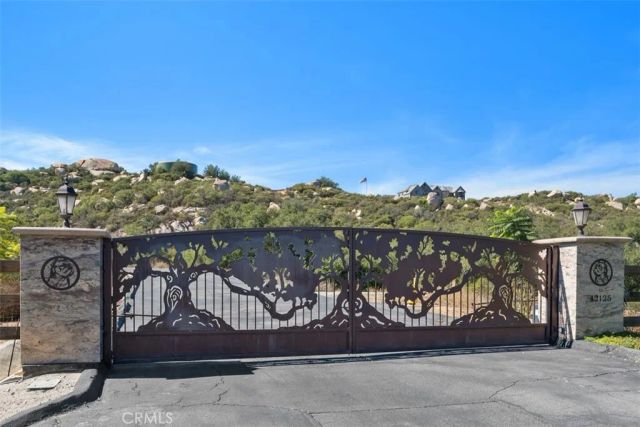 42125 Calle Paramo, Murrieta, CA 92562
