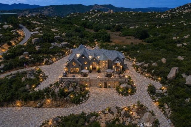 42125 Calle Paramo, Murrieta, CA 92562