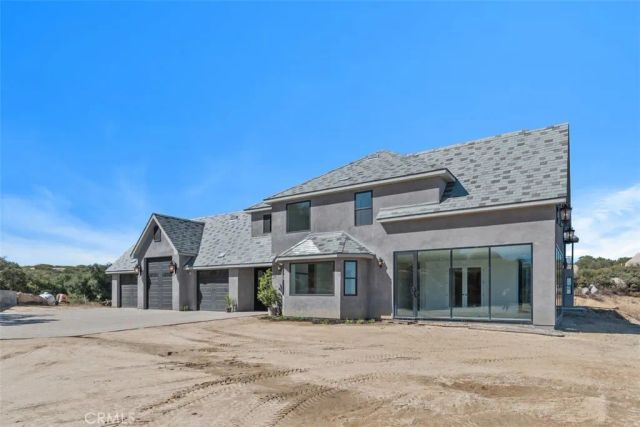 42125 Calle Paramo, Murrieta, CA 92562