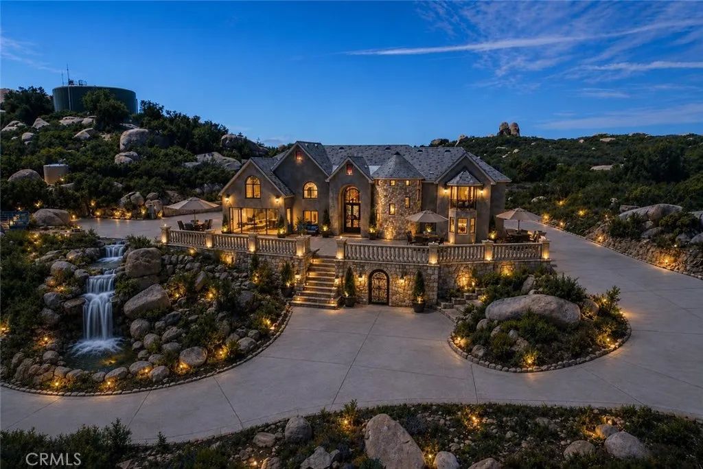 42125 Calle Paramo, Murrieta, CA 92562