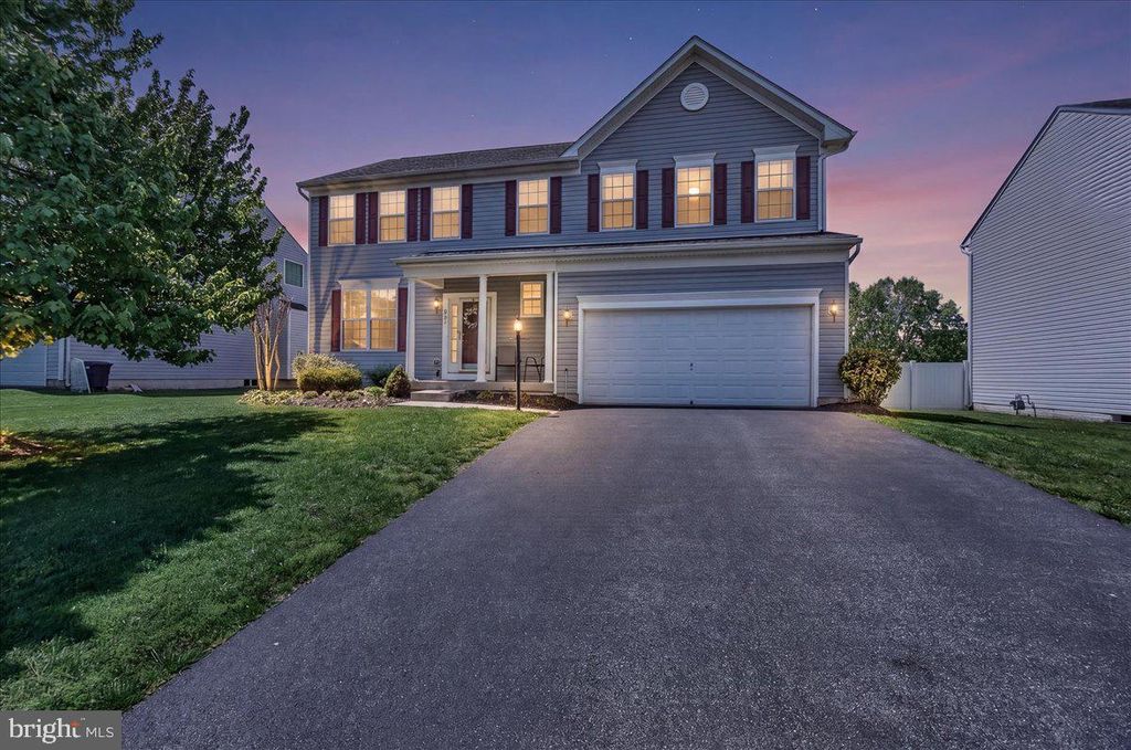 Image 2 of property listing at 205 SOLAR DR, Walkersville, MD 21793