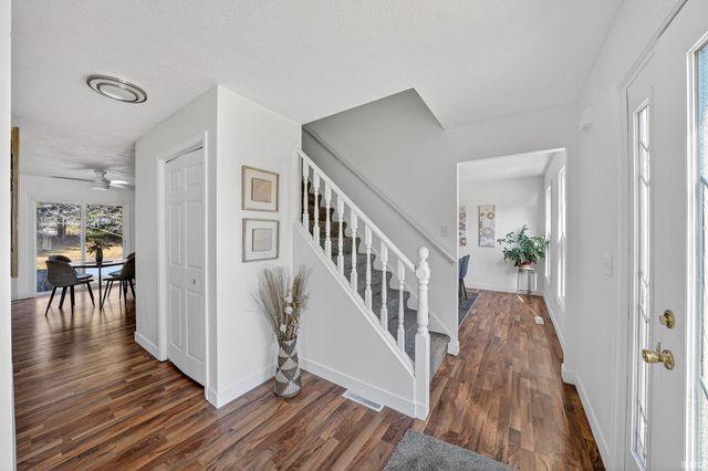 52453 Liberty Mills Court, Granger, IN 46530