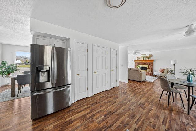 52453 Liberty Mills Court, Granger, IN 46530