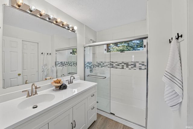 52453 Liberty Mills Court, Granger, IN 46530