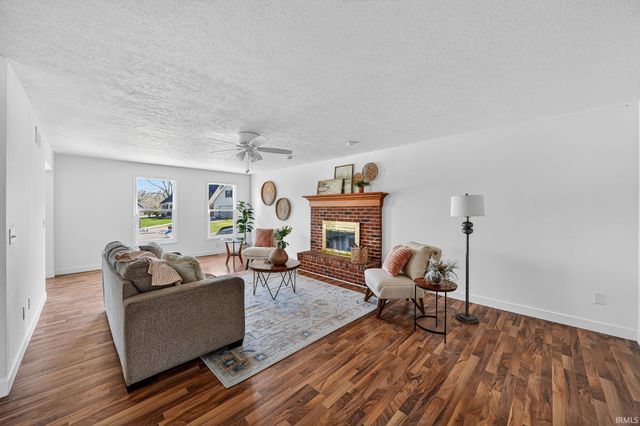 52453 Liberty Mills Court, Granger, IN 46530