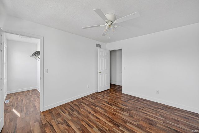 52453 Liberty Mills Court, Granger, IN 46530