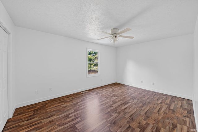 52453 Liberty Mills Court, Granger, IN 46530