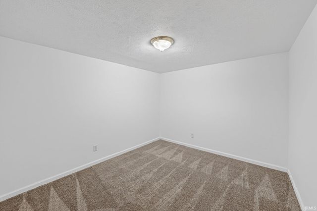 52453 Liberty Mills Court, Granger, IN 46530