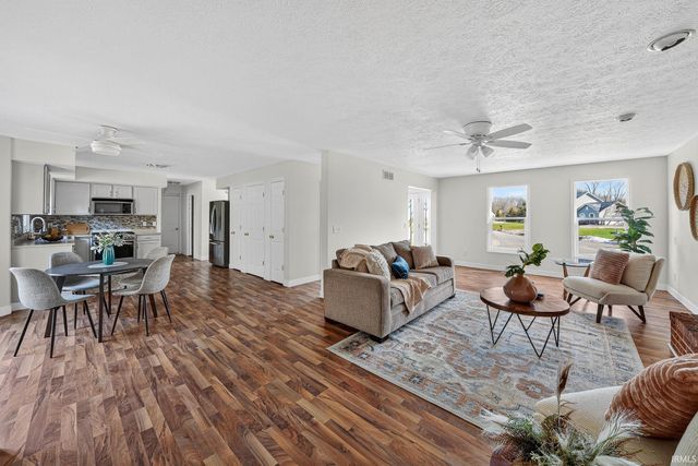 52453 Liberty Mills Court, Granger, IN 46530