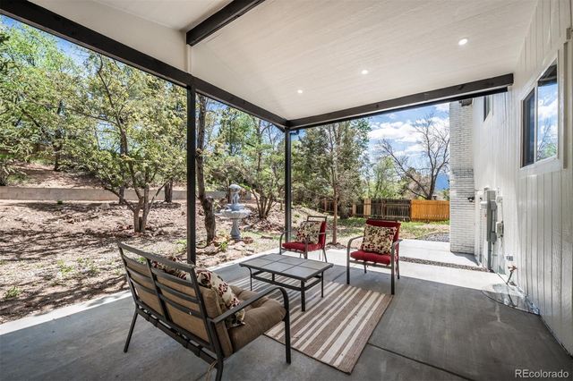 1021 Pioneer Lane, Colorado Springs, CO 80904