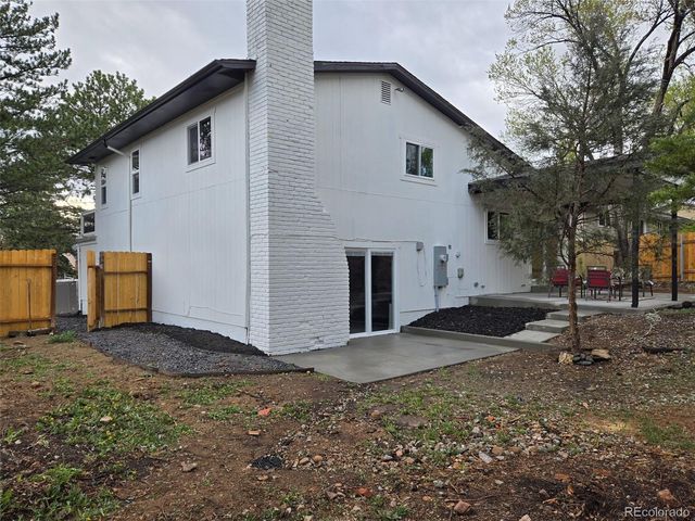 1021 Pioneer Lane, Colorado Springs, CO 80904