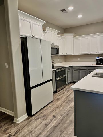 95 DOGWOOD SPRING DR, Oakland, TN 38060