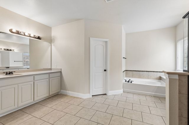 1683 St Croix Street, Burleson, TX 76028