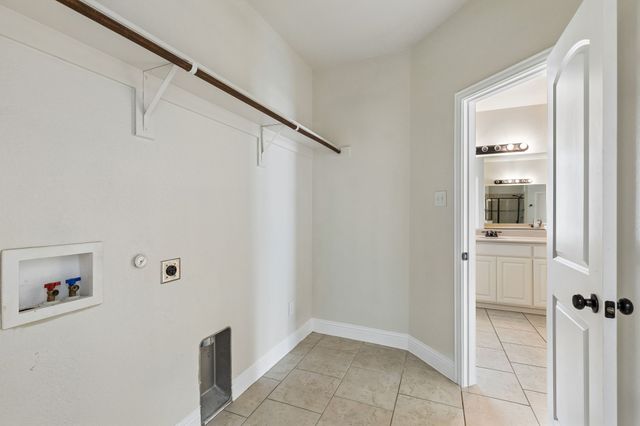 1683 St Croix Street, Burleson, TX 76028